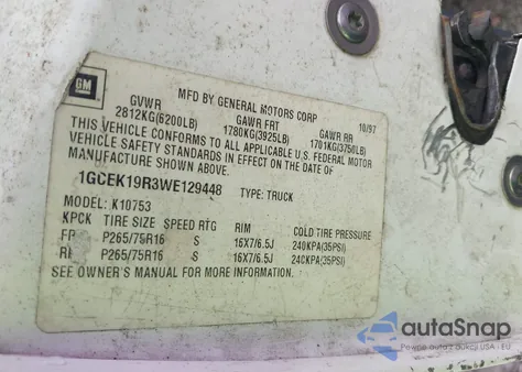 1998 Chevrolet K1500 Fleetside z USA, uszkodzony, nr VIN 1GCEK19R3WE129448